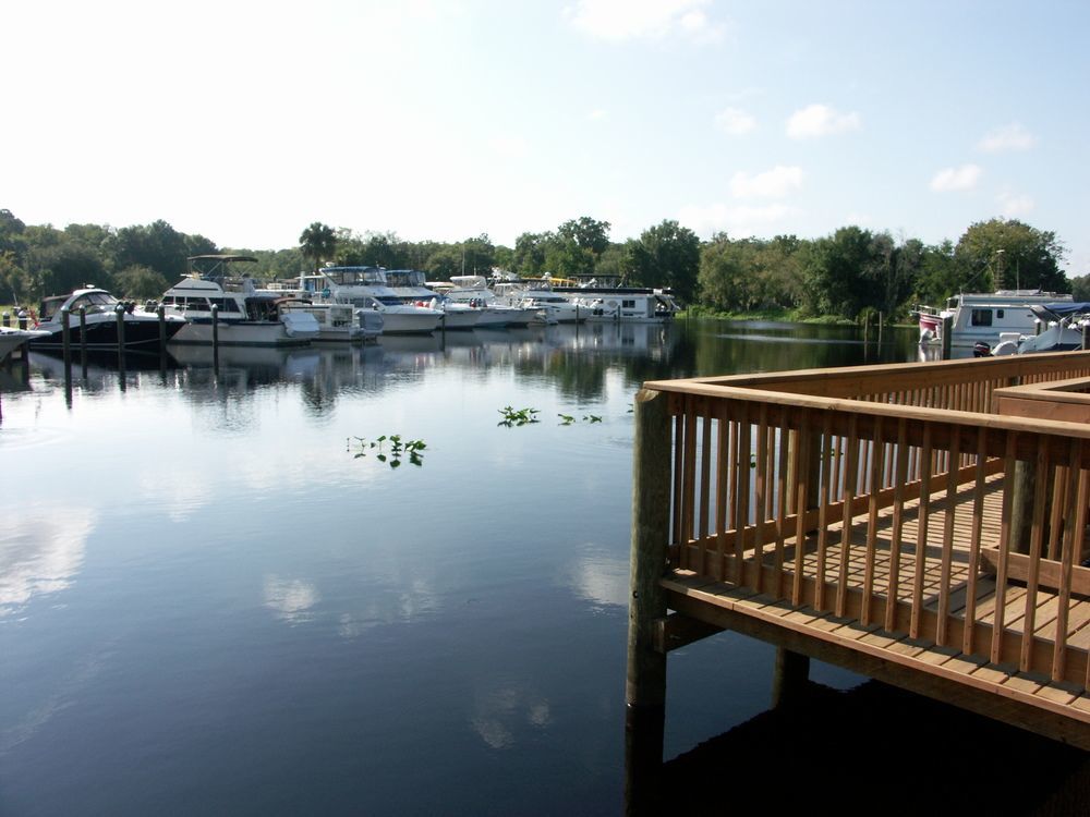 Big River Marina & Lodge Astor Extérieur photo